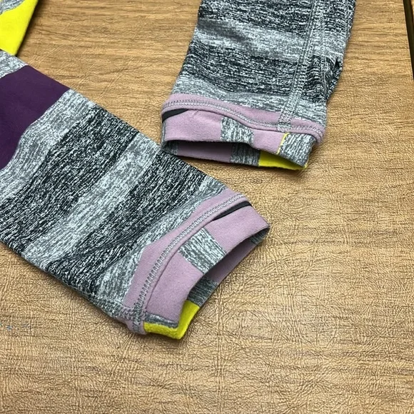 Lululemon Athletica striped long sleeve top size 4 - Picture 7 of 9